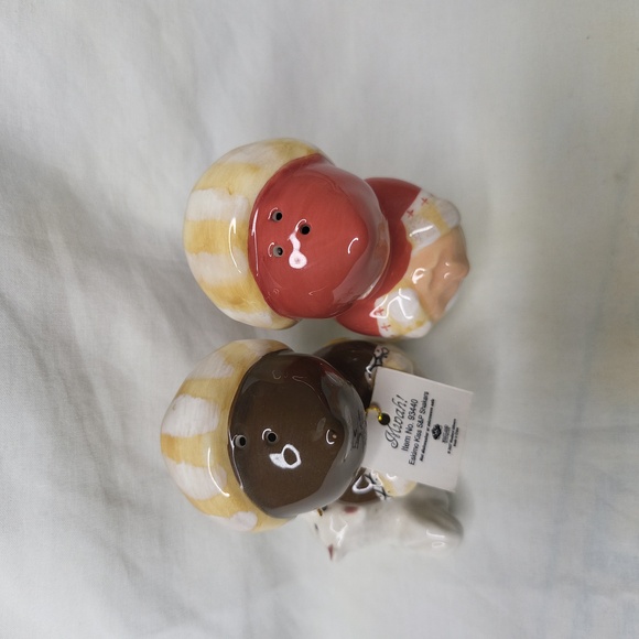 Westland Mwah salt and pepper ceramic magnetic shakers kissing eskimos NEW - Picture 6 of 8